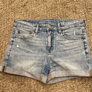 Vintage High Wasted Mom Shorts!